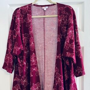 LuLaRoe Burgundy Floral Lindsay kimono Small